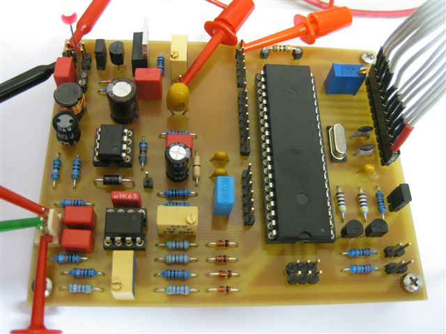 SWR-/Powermeter mit Diodengleichrichtern. Platine Controller mit ATmega32 (PDIP).
